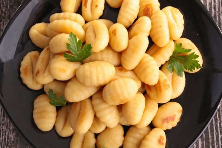 gnocchi su un piatto