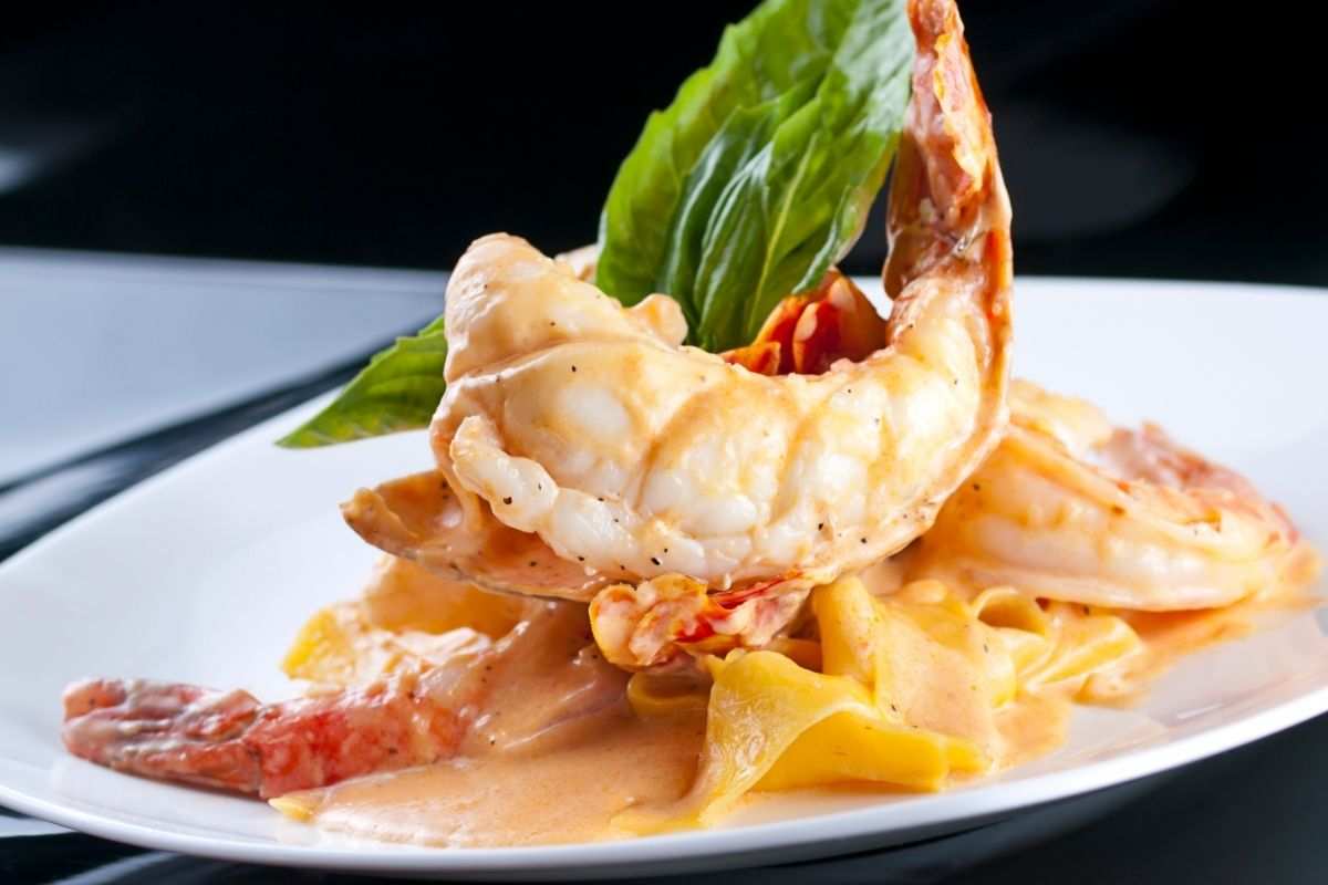 Pappardelle con crema di scampi, un primo piatto di pesce cremoso e delizioso