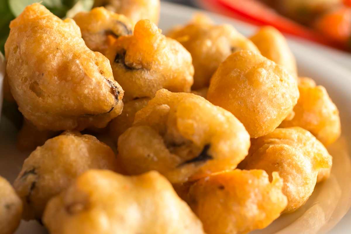 piatto con Cozze in pastella viste da vicino