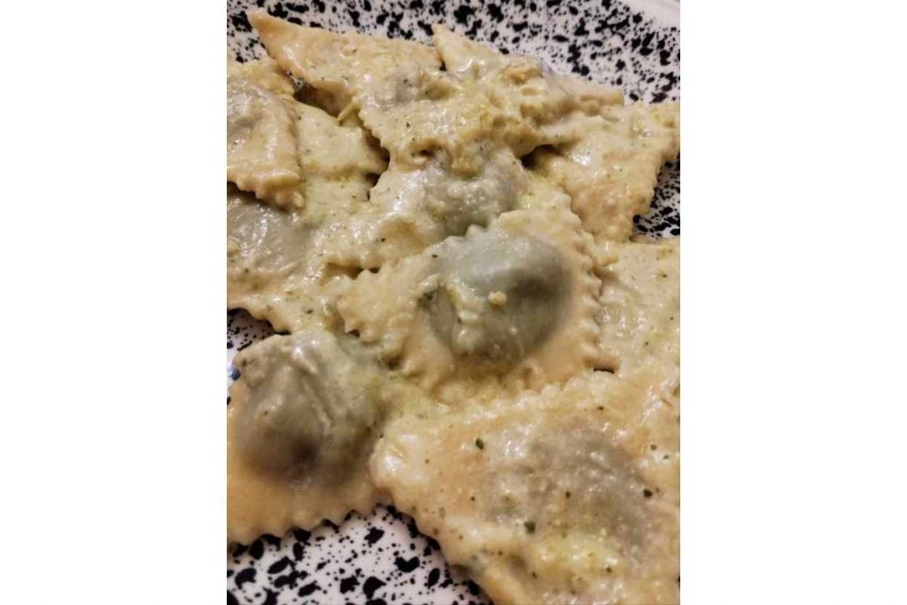 Pansotti alla ligure triangolari