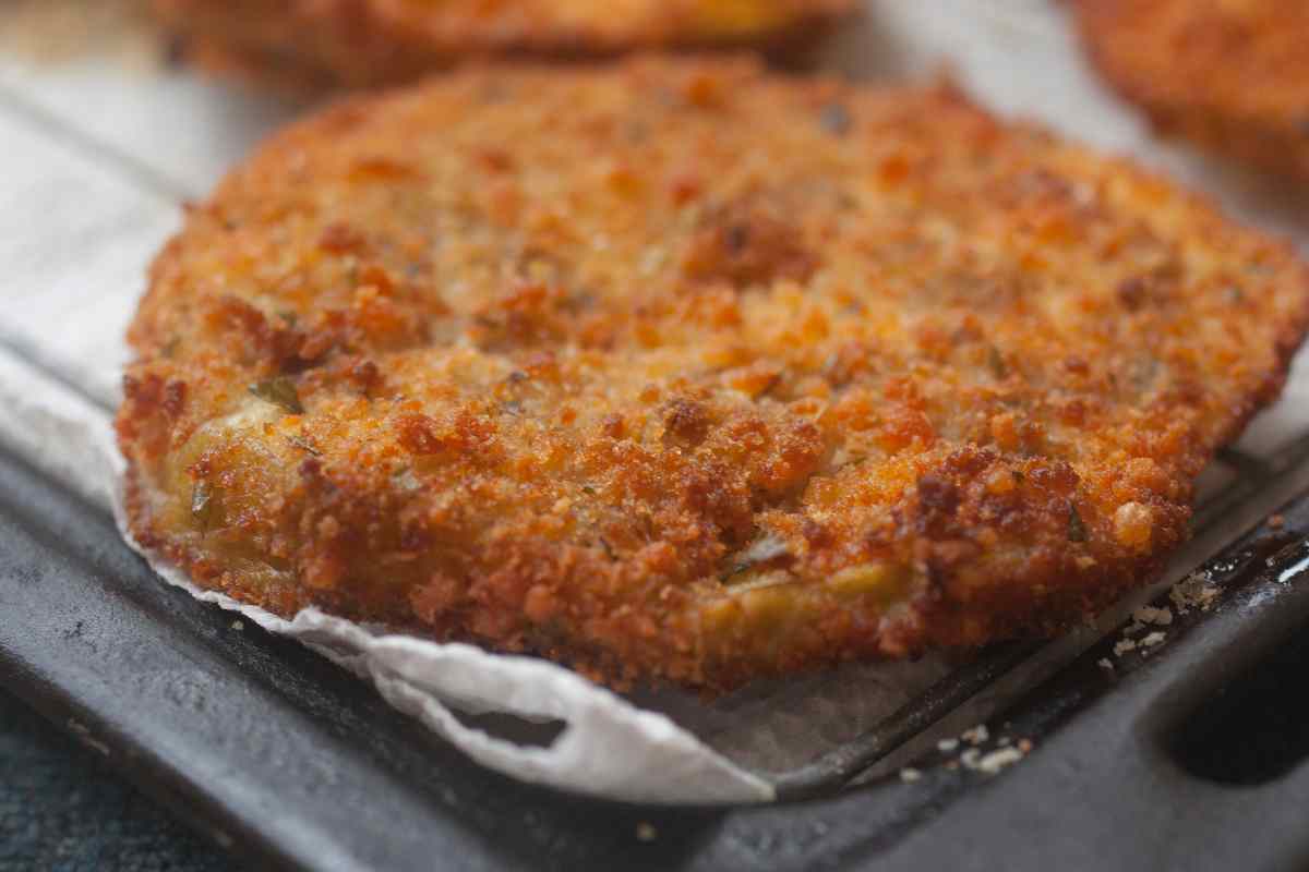 La cotoletta estiva che ha un ingrediente sorprendente: così piacerà proprio a tutti
