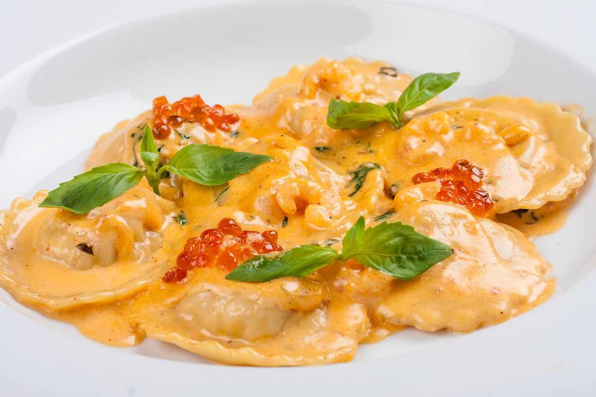 Set Tagliapasta Per Ravioli 7 Pezzi - Stampini Per Pasta In Acciaio Inox Con Manico Legno - Forme Quadrate, Rtonde, Cuore - Per Gnocchi, Dumpling