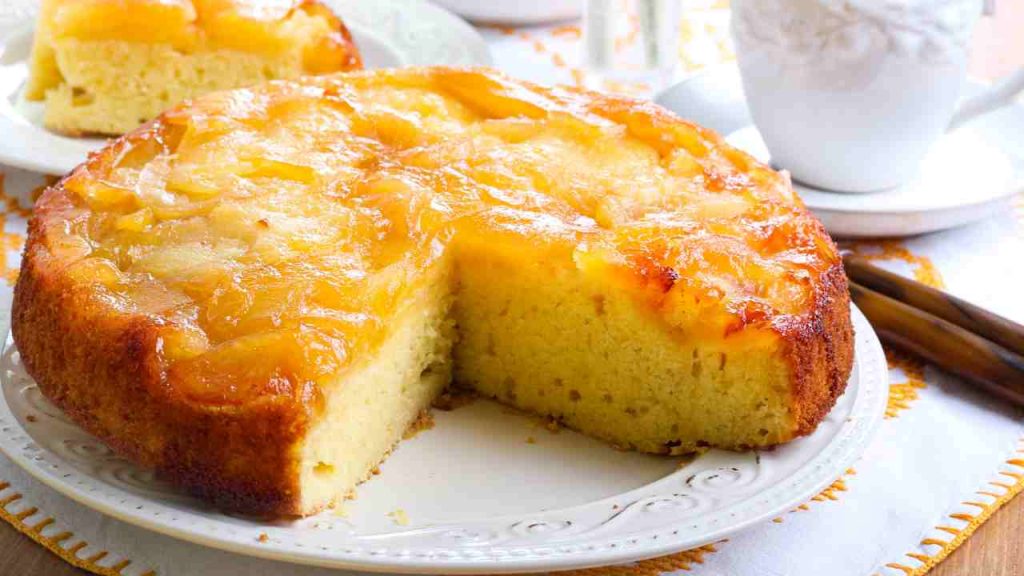Torta di mele rovesciata senza uova e burro Buttalapasta.it