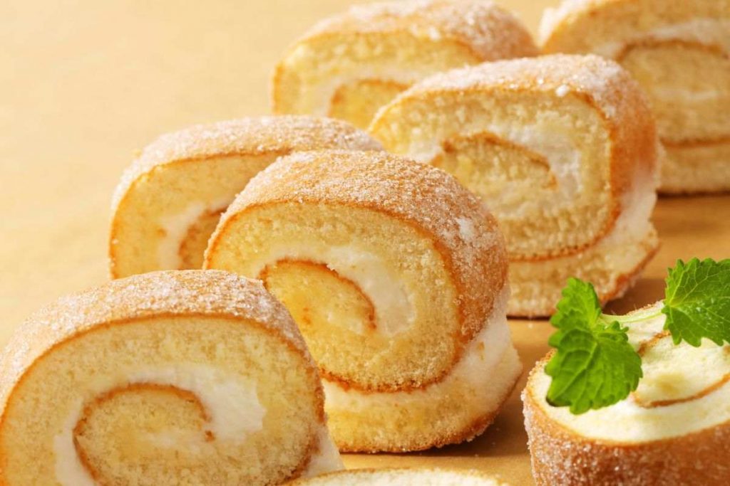 fette di rotolo alla crema di limone