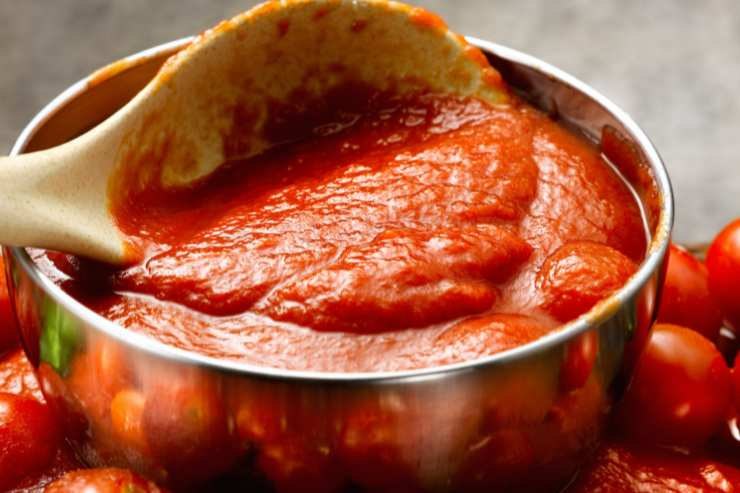 Pentola con sugo