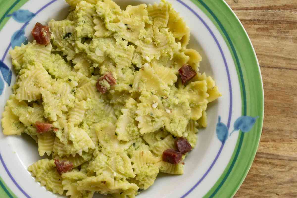 Pasta zucchine robiola speck e zucchine