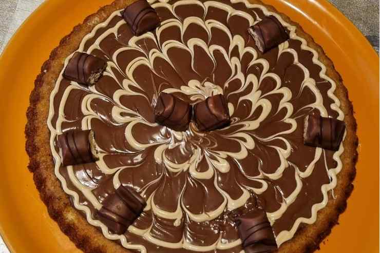 Torta al Kinder Bueno vista dall'alto