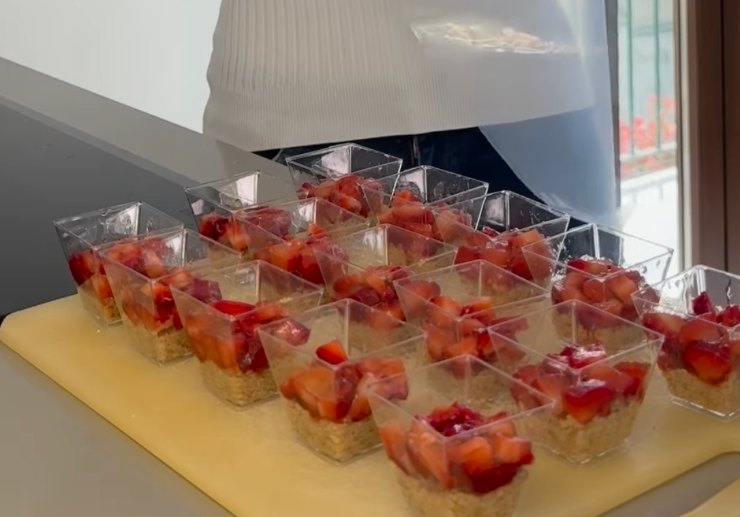 bicchierini fragole e yogurt