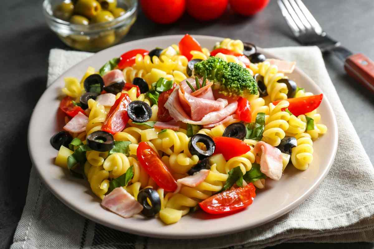 pasta fredda olive pomodori