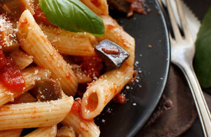 Pasta con le melanzane