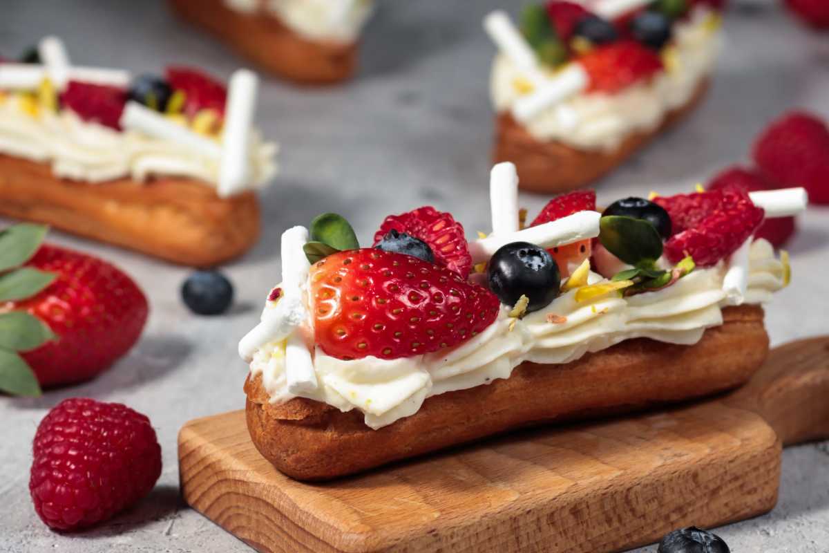 pasticcini crema e fragole