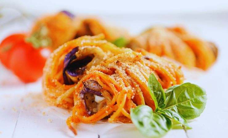 spaghetti con le melanzane
