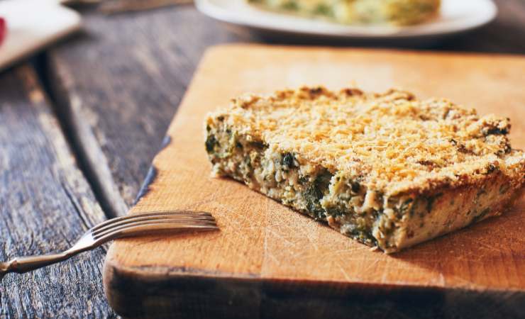 fetta di torta patate ricotta e spinaci