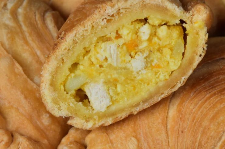 pasta sfoglia con ripieno di uova sode