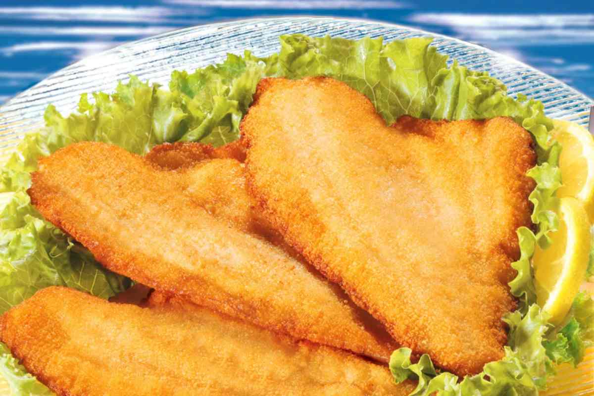 piatto con filetti di sogliola fritti