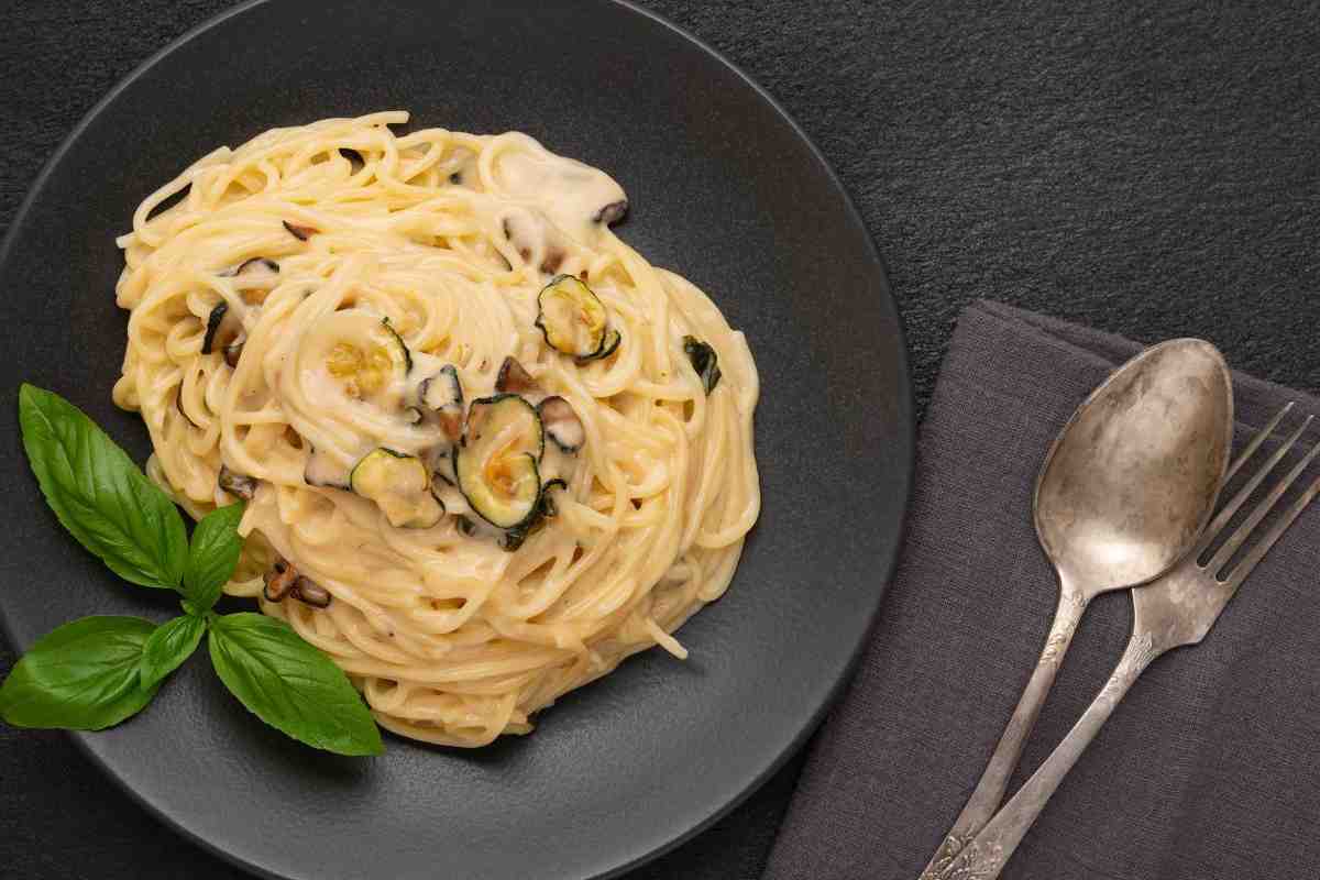 spaghetti con zucchine