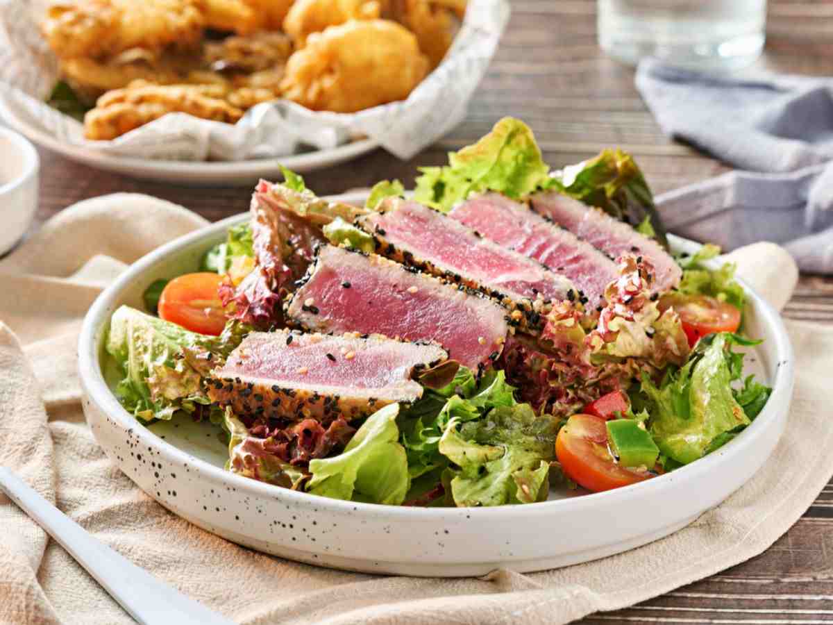 tataki di tonno con insalata