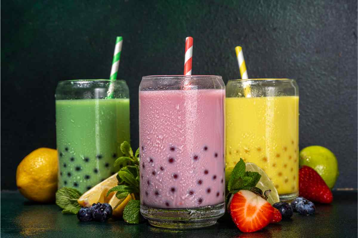 Tre bicchieri di bubble tea