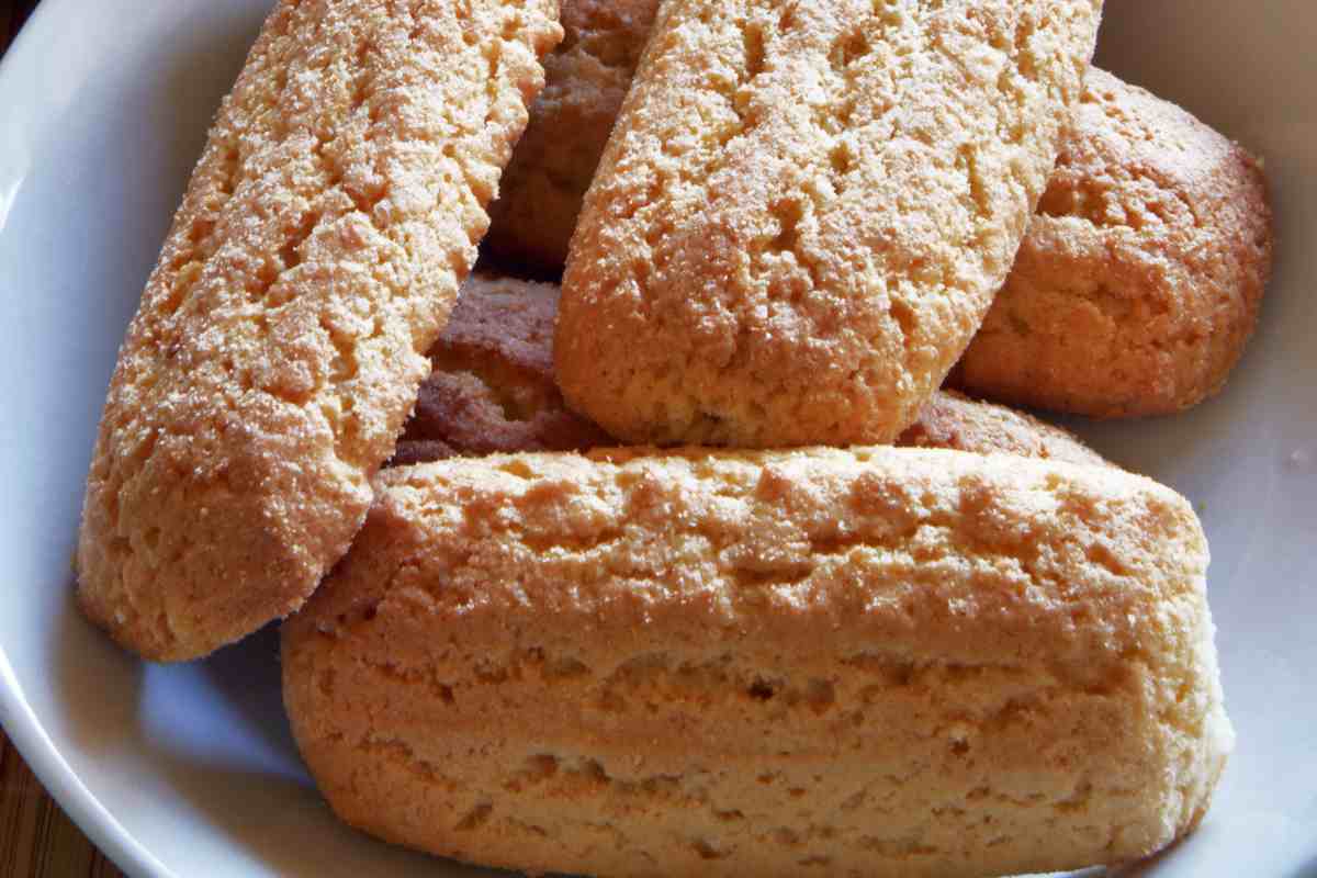 Niente burro per i miei biscottoni, li faccio leggeri così se ne può mangiare uno in più senza sensi di colpa