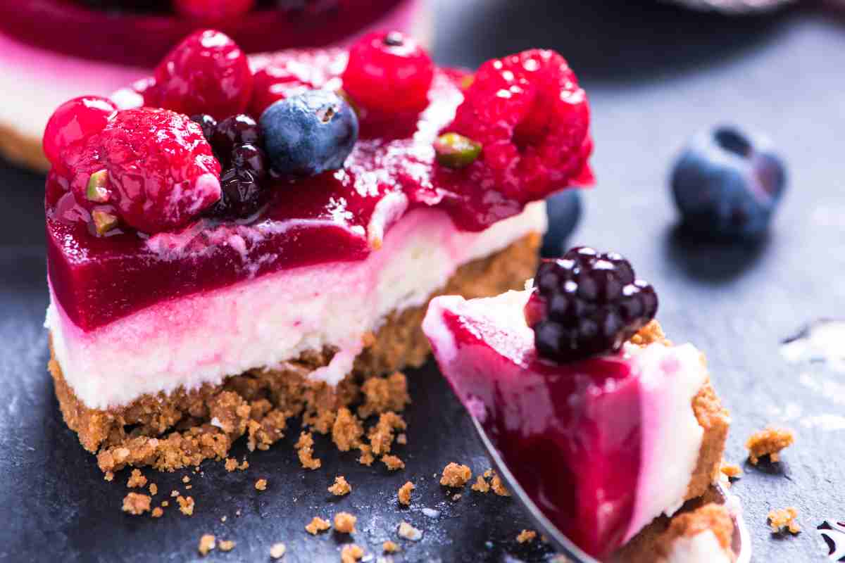 cheesecake ai frutti di bosco monoporzione