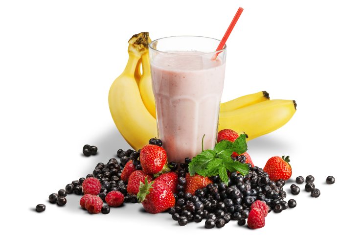 Frullato con banana e frutti di bosco