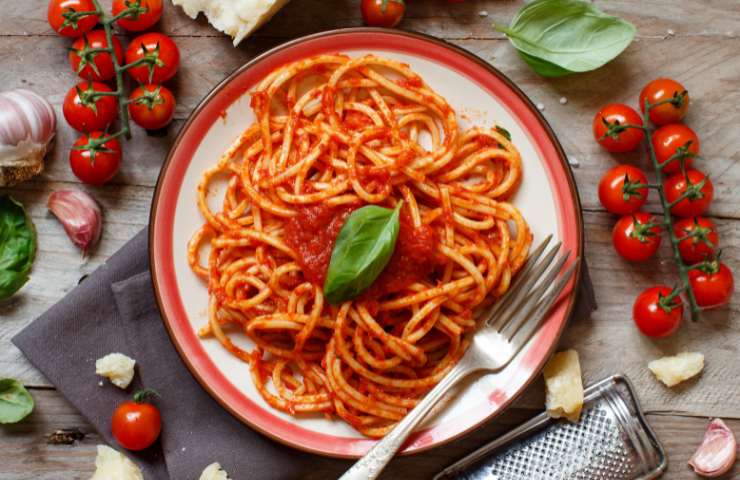 Piatto di spaghetti al sugo