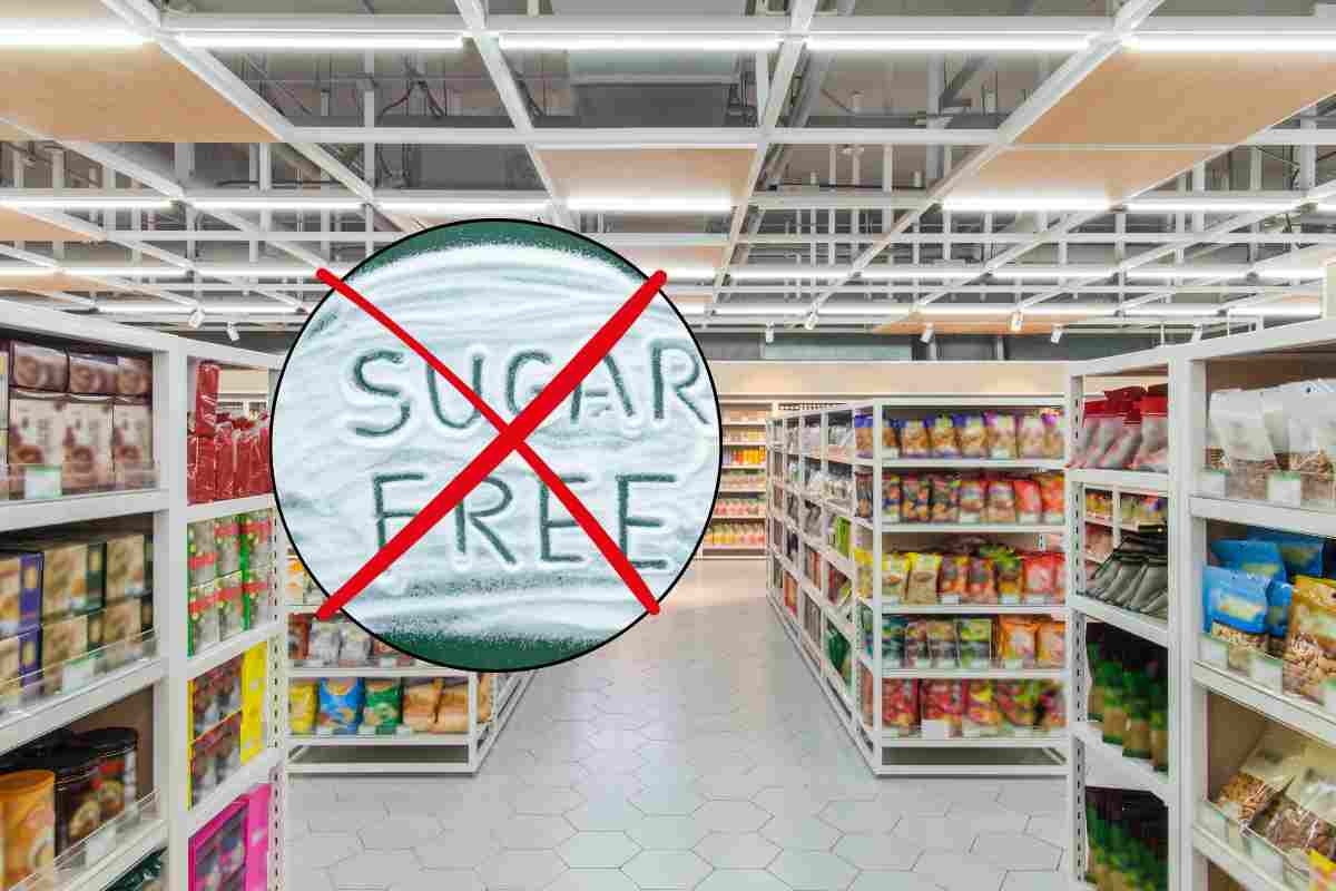 Corsia di supermercato e scritta Senza zucchero