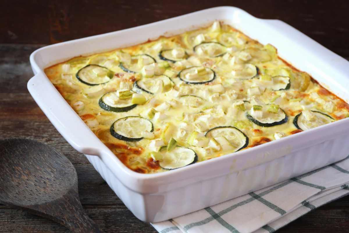 pirofila da forno con gratin di zucchine
