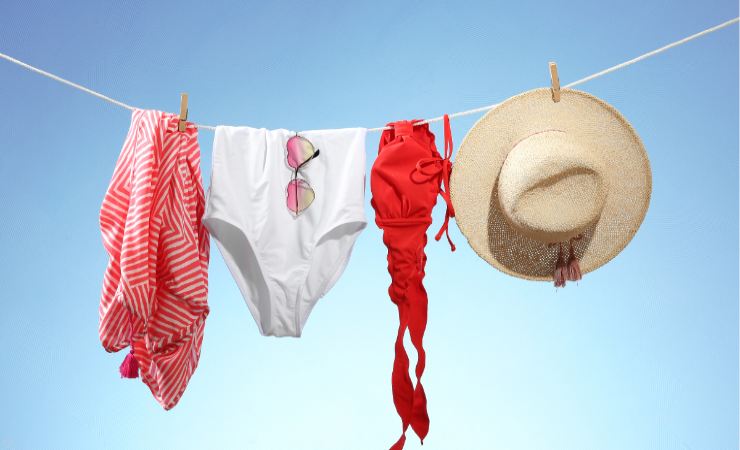 costumi da bagno stesi