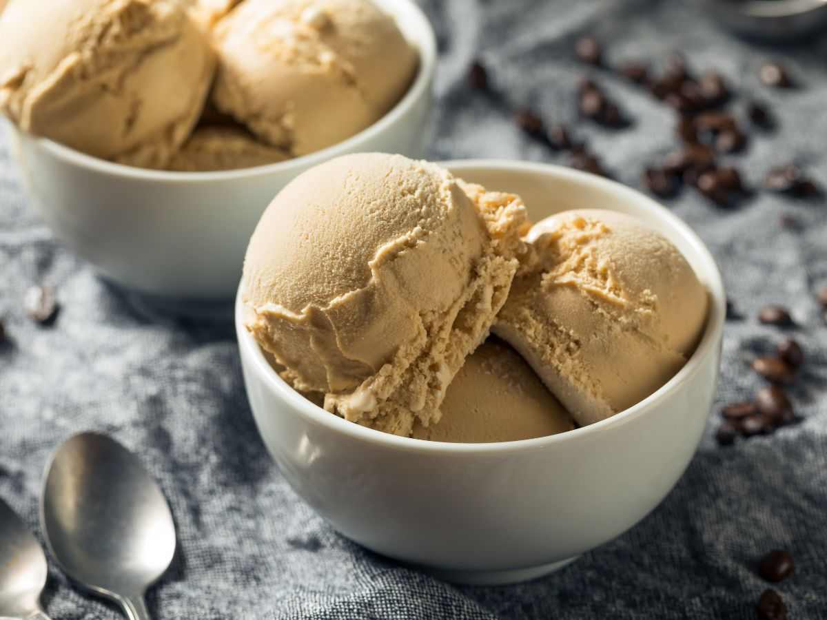 coppa con gelato al caffè