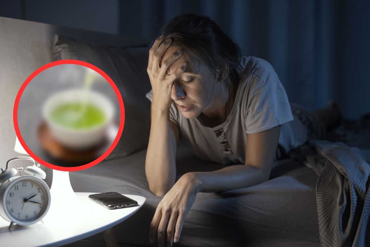donna con insonnia e tè verde