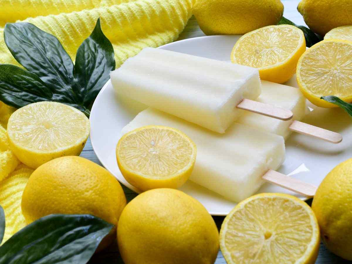 ghiaccioli al limone freschi