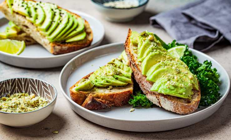 pane con avocado