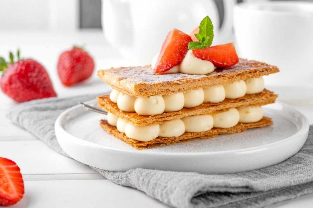 millefoglie con crema e fragole