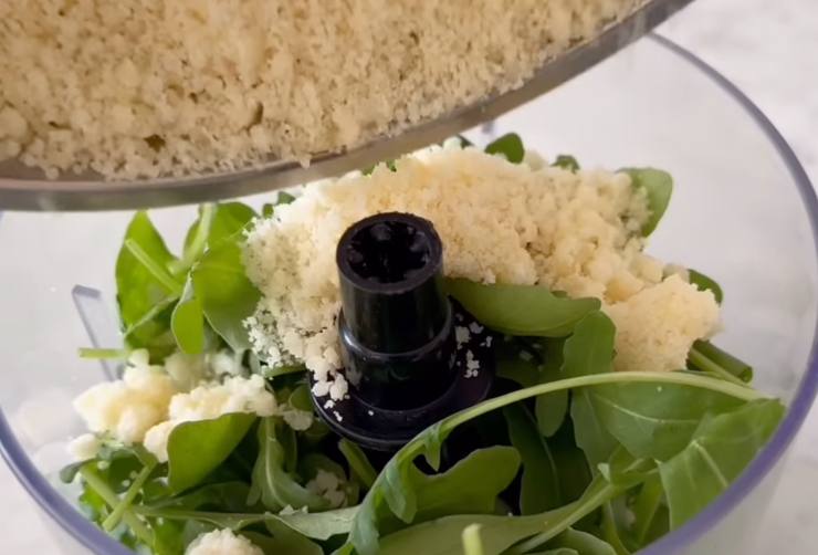 tritatutto con ingredienti vari