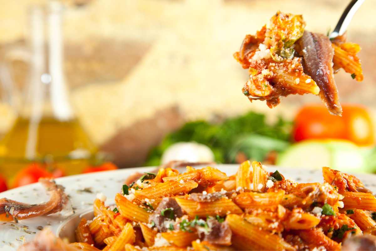 penne pomodoro e acciughe
