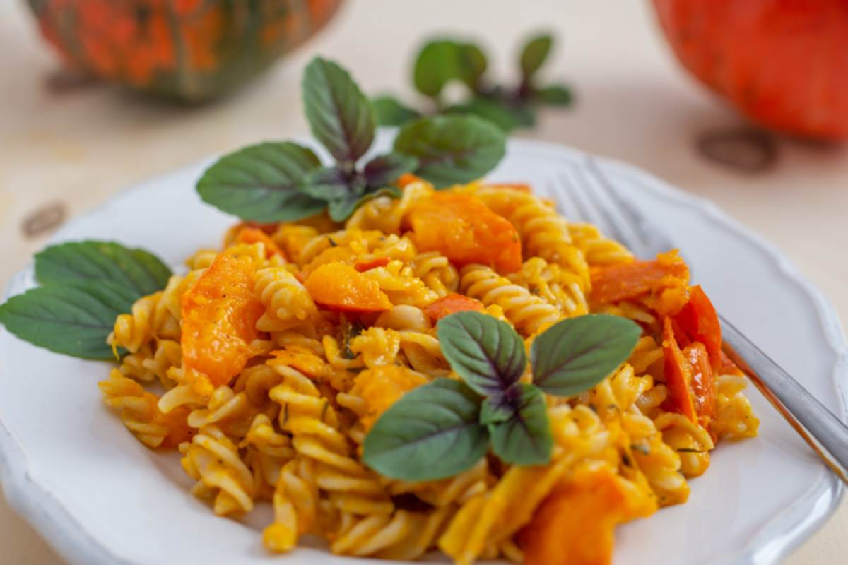 piatto con pasta e zucca