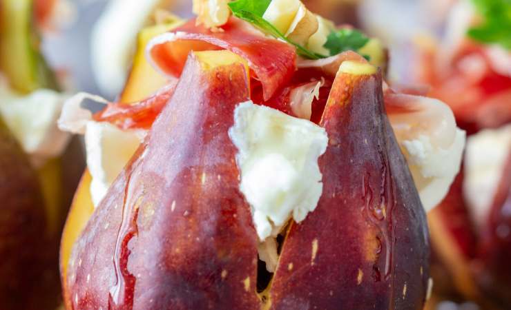 fichi ripieni con prosciutto crudo e formaggio