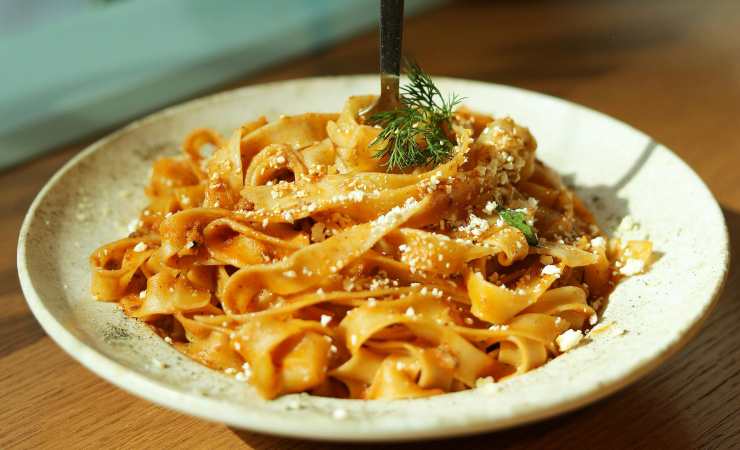 tagliatelle con crema di peperoni
