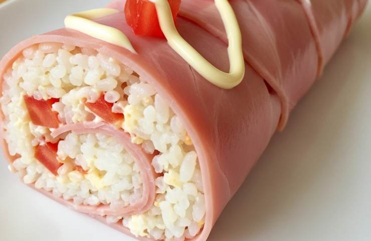 rotolo di riso freddo con prosciutto