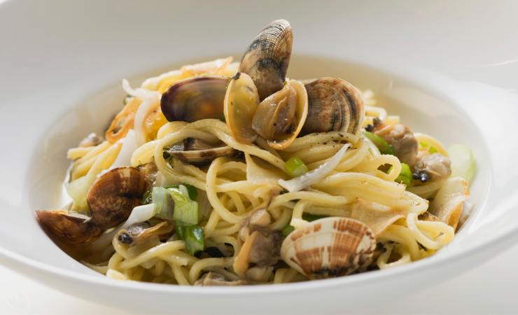 piatto di spaghetti alle vongole