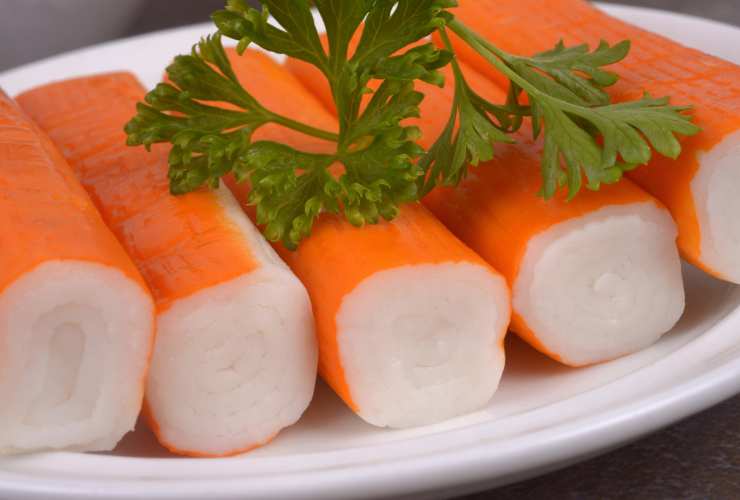 surimi di gamberi nel piatto