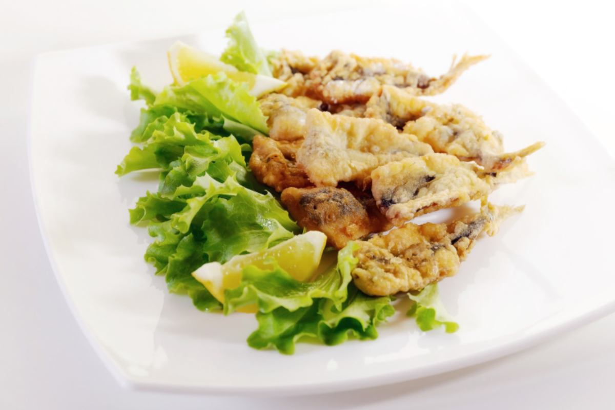 ALici impanate con insalata