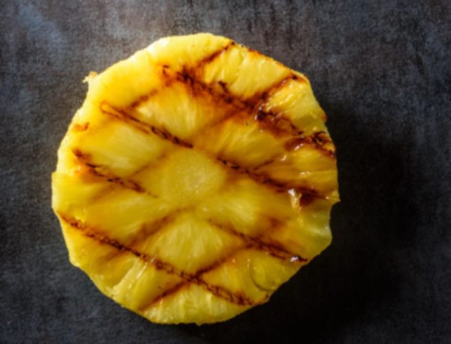 Fetta di ananas alla piastra 