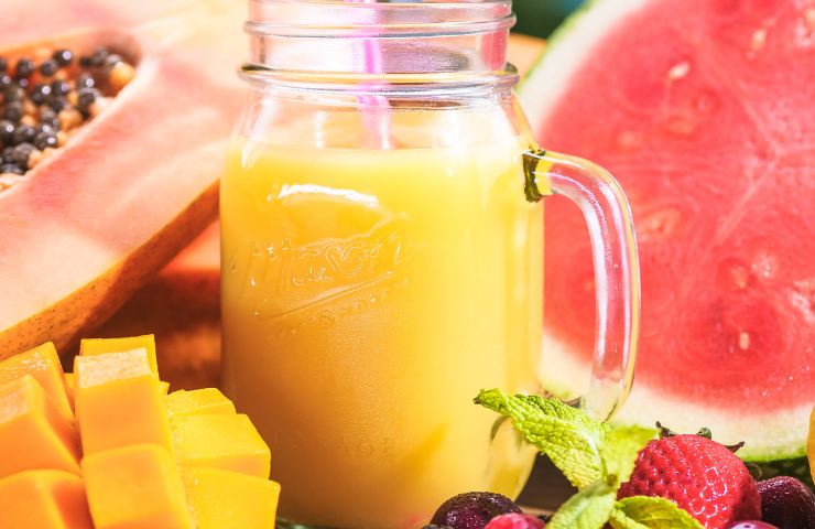 Succo di frutta in una caraffa