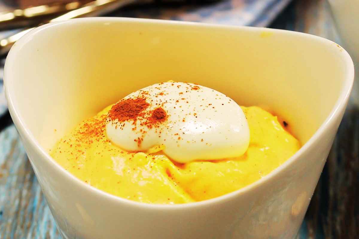 Due arance e poco altro bastano per questo dessert cremosissimo, fine pasto originale che incanta i golosoni