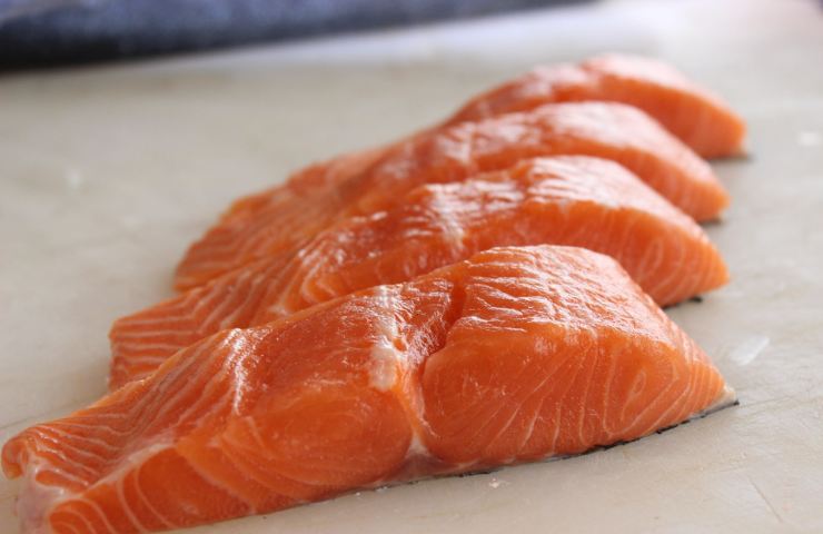 Del salmone fresco da usare nella ricetta