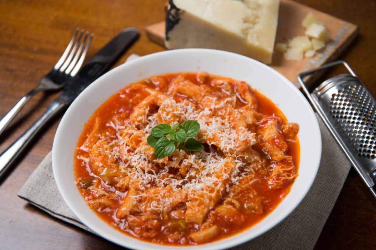 Trippa con sugo di pomodoro e parmigiano