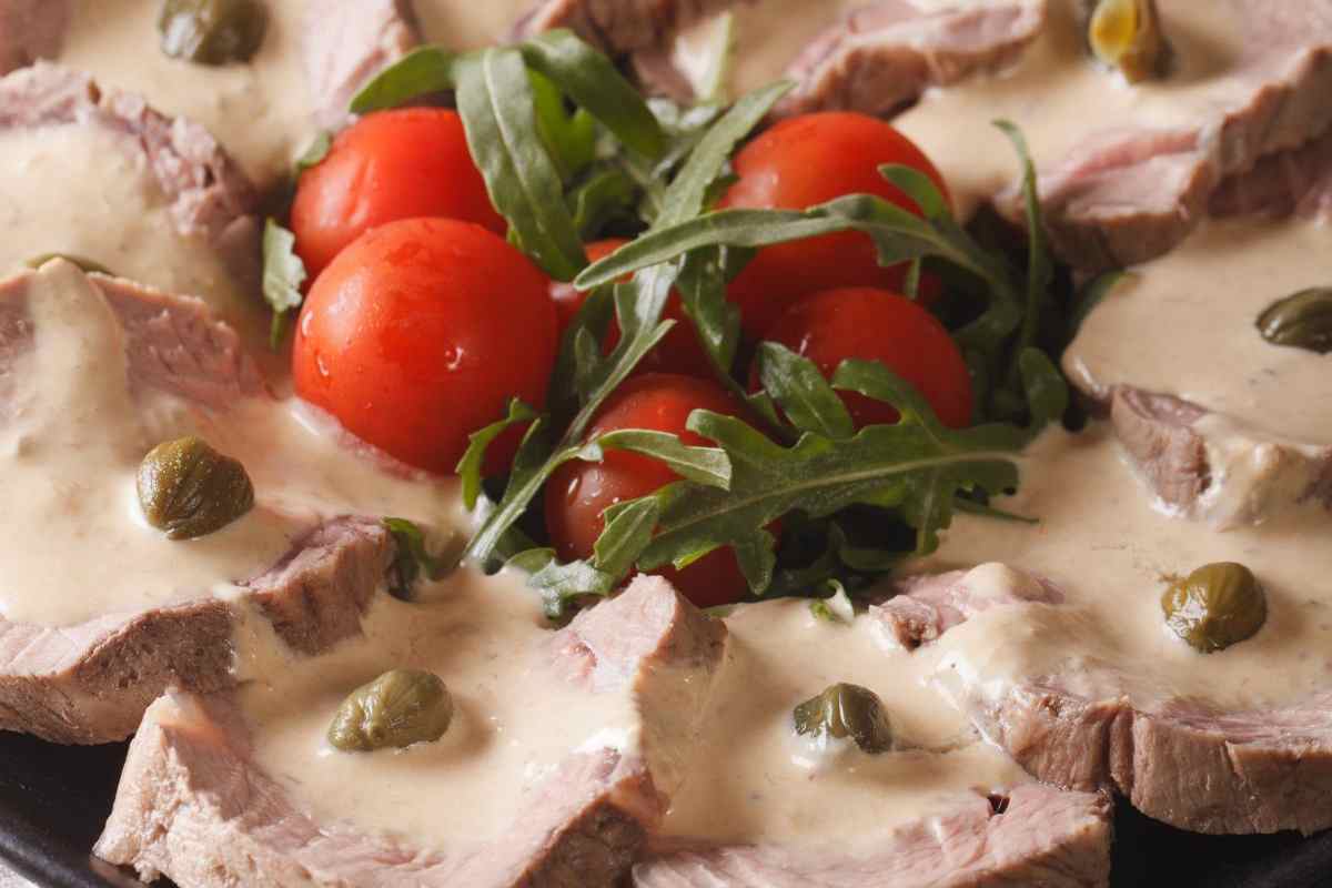 arrosto con rucola e pomodori