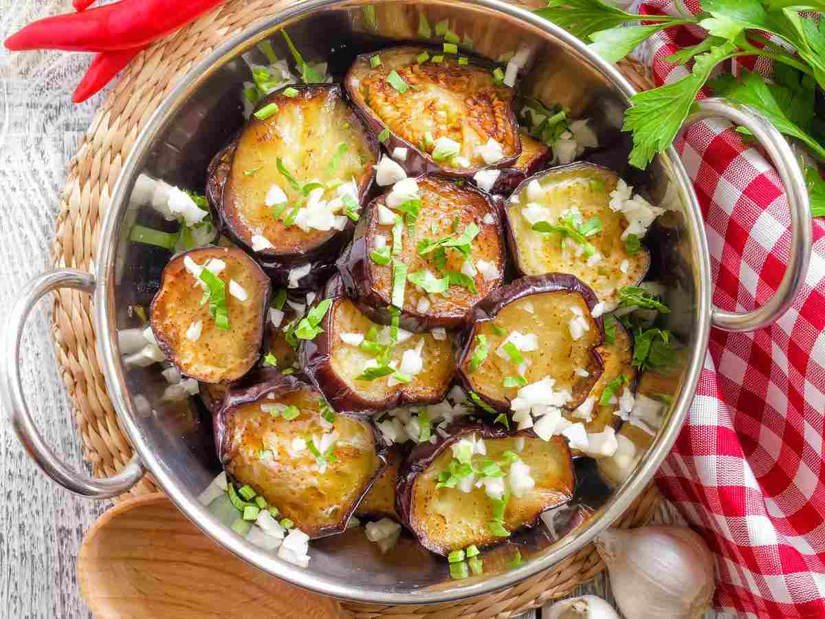 casseruola con dentro melanzane